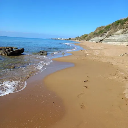 Kampas 3* Agios Georgios (Corfu)