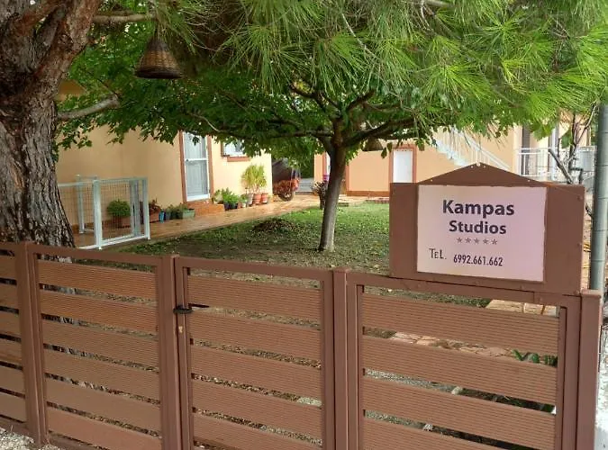 Kampas ゲストハウス 3*